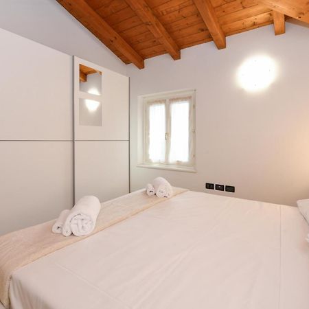 Wendy Apartment- Twobedroom & Pool & Parkprivatefree & Sports Ντεζεντσάνο ντελ Γκάρντα Εξωτερικό φωτογραφία