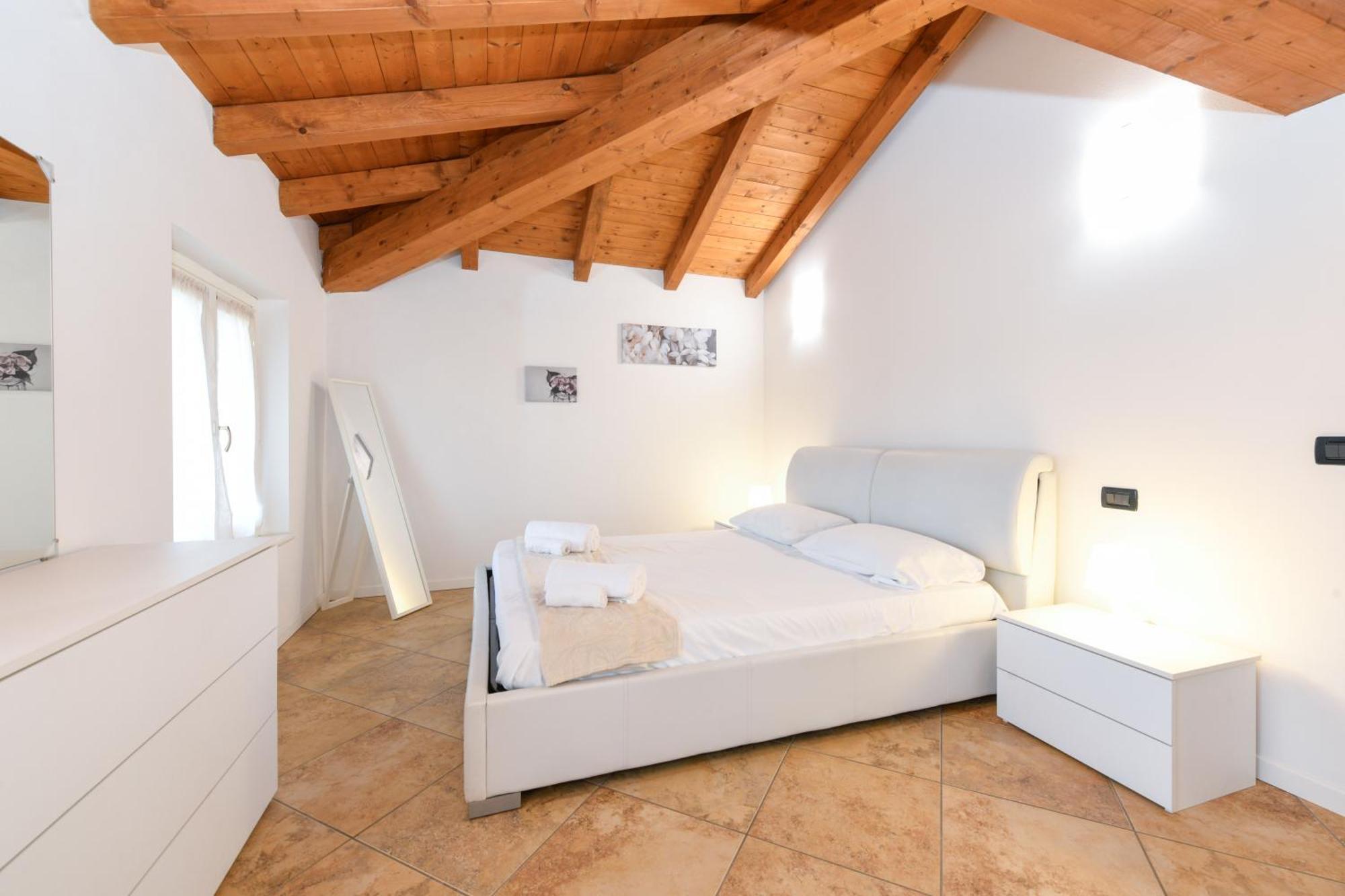 Wendy Apartment- Twobedroom & Pool & Parkprivatefree & Sports Ντεζεντσάνο ντελ Γκάρντα Εξωτερικό φωτογραφία