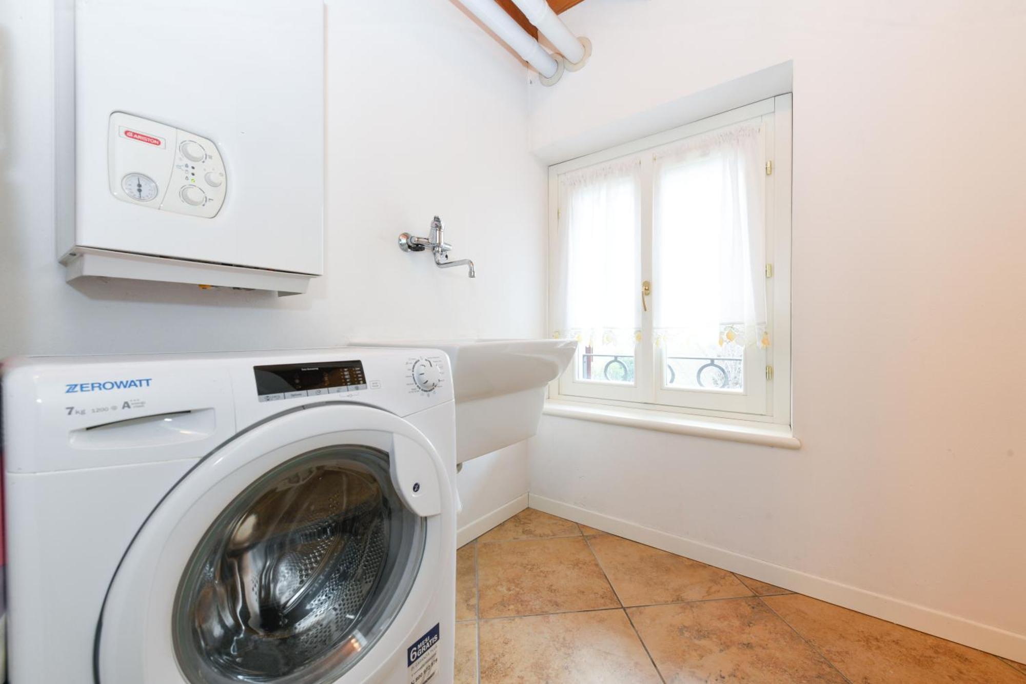 Wendy Apartment- Twobedroom & Pool & Parkprivatefree & Sports Ντεζεντσάνο ντελ Γκάρντα Εξωτερικό φωτογραφία
