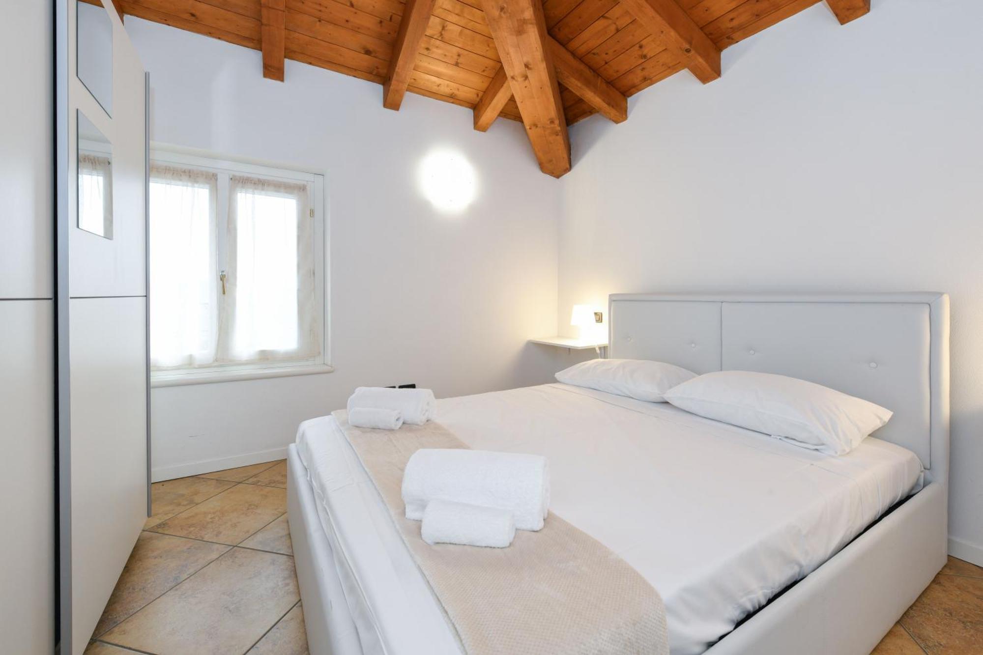 Wendy Apartment- Twobedroom & Pool & Parkprivatefree & Sports Ντεζεντσάνο ντελ Γκάρντα Εξωτερικό φωτογραφία
