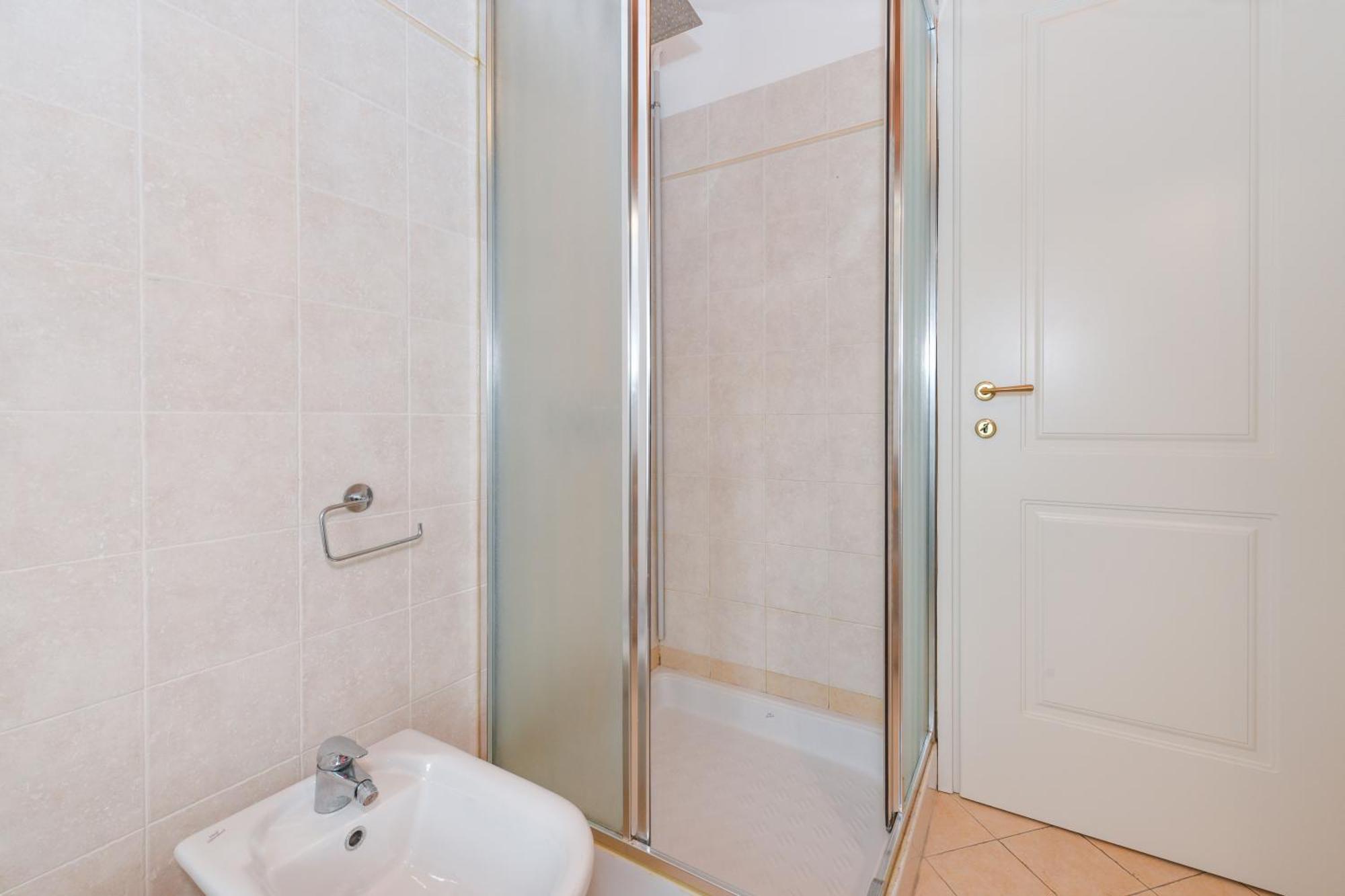 Wendy Apartment- Twobedroom & Pool & Parkprivatefree & Sports Ντεζεντσάνο ντελ Γκάρντα Εξωτερικό φωτογραφία